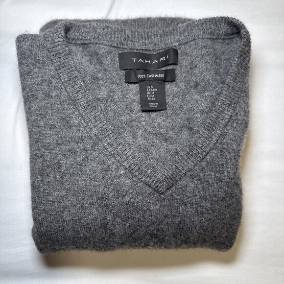 Tahari Gray 100% 2-Ply Cashmere V Neck Knit Sweater Womens Size Medium EUC - Picture 15 of 15